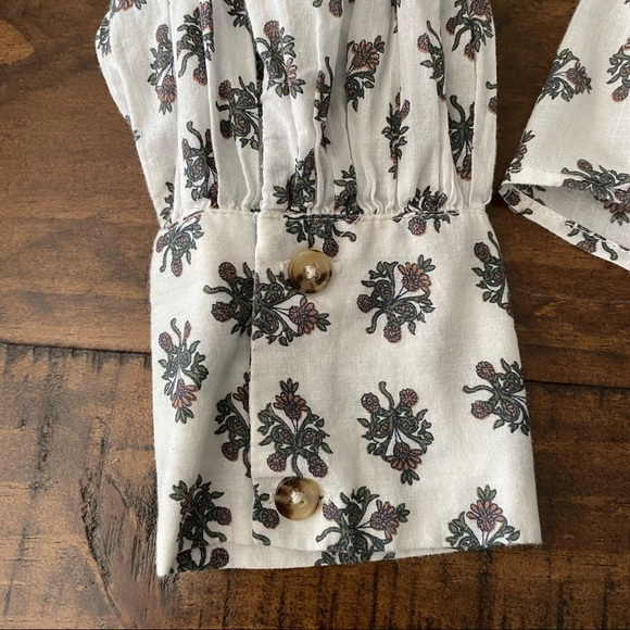 Urban Outfitters Tie Front Crop Top Size Medium - Picture 5 of 16